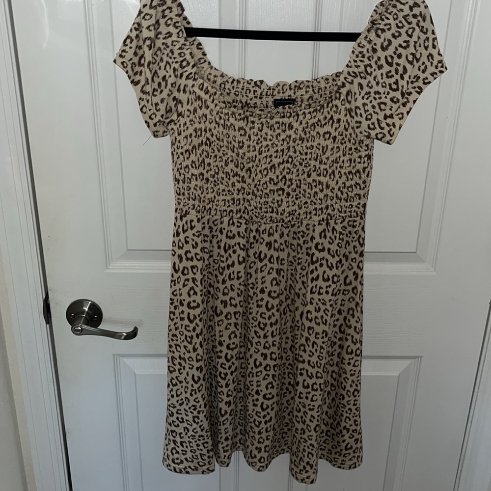 Gap- Smocked Cheetah Print Modal Mini Dress size S. Worn once - Picture 3 of 3